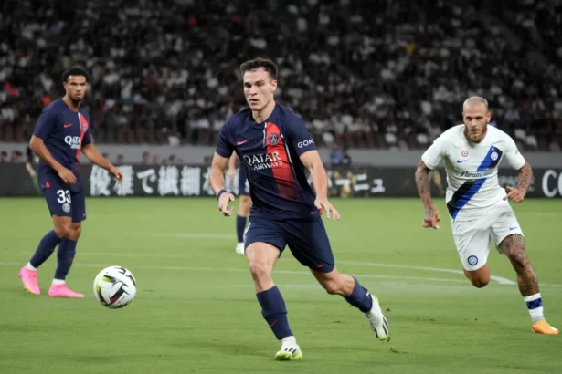 Manuel Ugarte in action for PSG